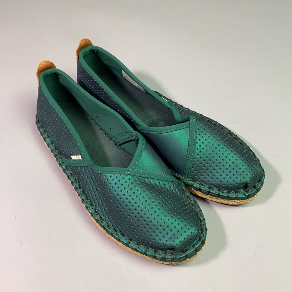 TOM’S Petra Perforated Emerald Green Slip On Shoes 6.5